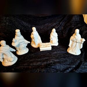 UNIQUE BEAUTIFUL WHITE CERAMIC NATIVITY SCENE HOLIDAY DECOR GIFT SPIRITUAL